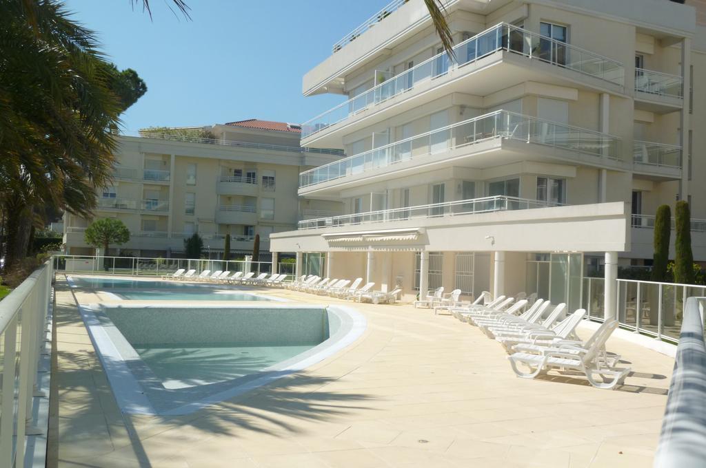 Stunning 2 Bed, 2 Bath Apt On The Cannes Sea Front Has Swimming Pool And Is A Secure Modern Building 464 מראה חיצוני תמונה