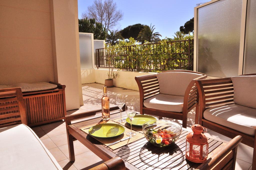 Stunning 2 Bed, 2 Bath Apt On The Cannes Sea Front Has Swimming Pool And Is A Secure Modern Building 464 מראה חיצוני תמונה