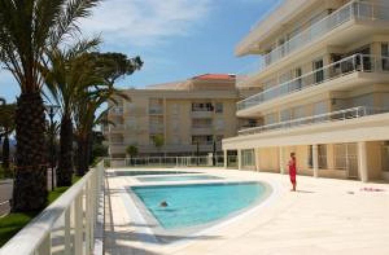 Stunning 2 Bed, 2 Bath Apt On The Cannes Sea Front Has Swimming Pool And Is A Secure Modern Building 464 מראה חיצוני תמונה