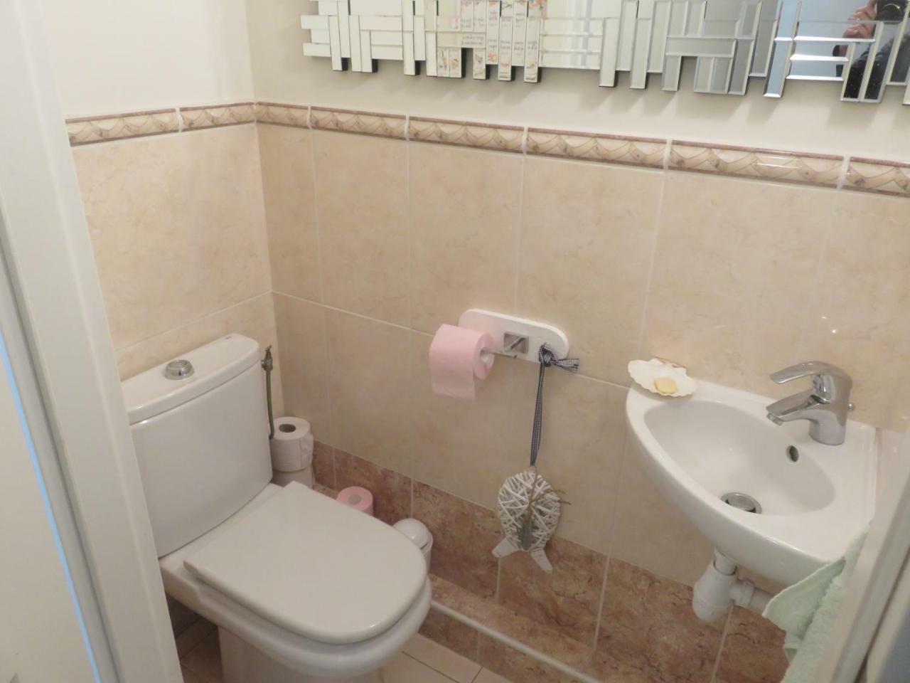 Stunning 2 Bed, 2 Bath Apt On The Cannes Sea Front Has Swimming Pool And Is A Secure Modern Building 464 מראה חיצוני תמונה