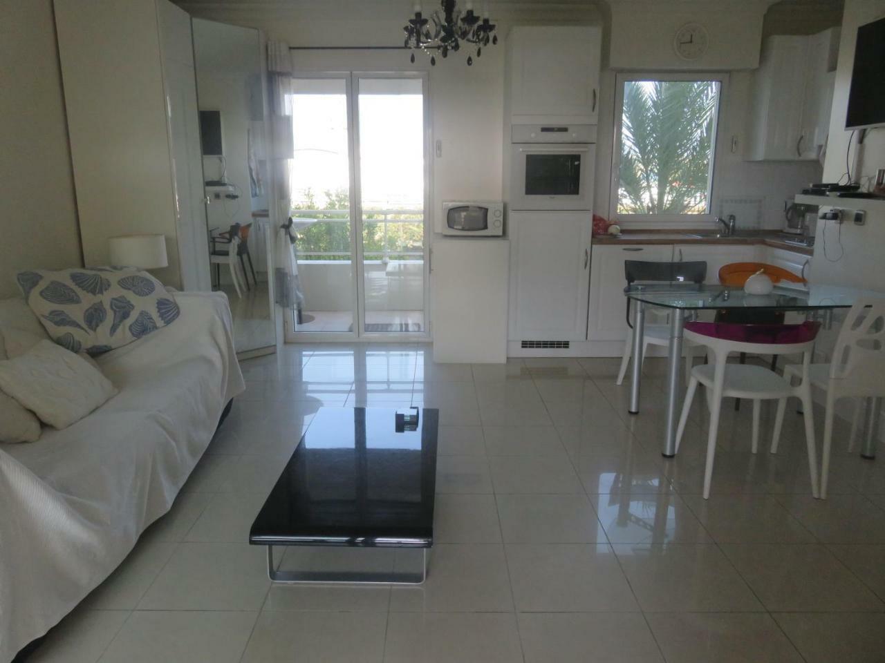 Stunning 2 Bed, 2 Bath Apt On The Cannes Sea Front Has Swimming Pool And Is A Secure Modern Building 464 מראה חיצוני תמונה