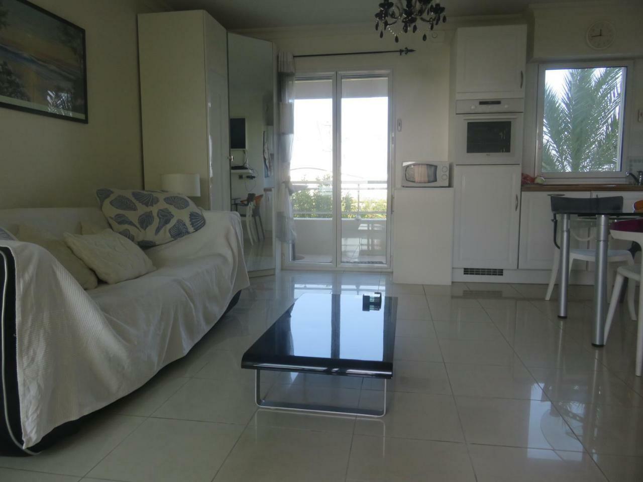 Stunning 2 Bed, 2 Bath Apt On The Cannes Sea Front Has Swimming Pool And Is A Secure Modern Building 464 מראה חיצוני תמונה
